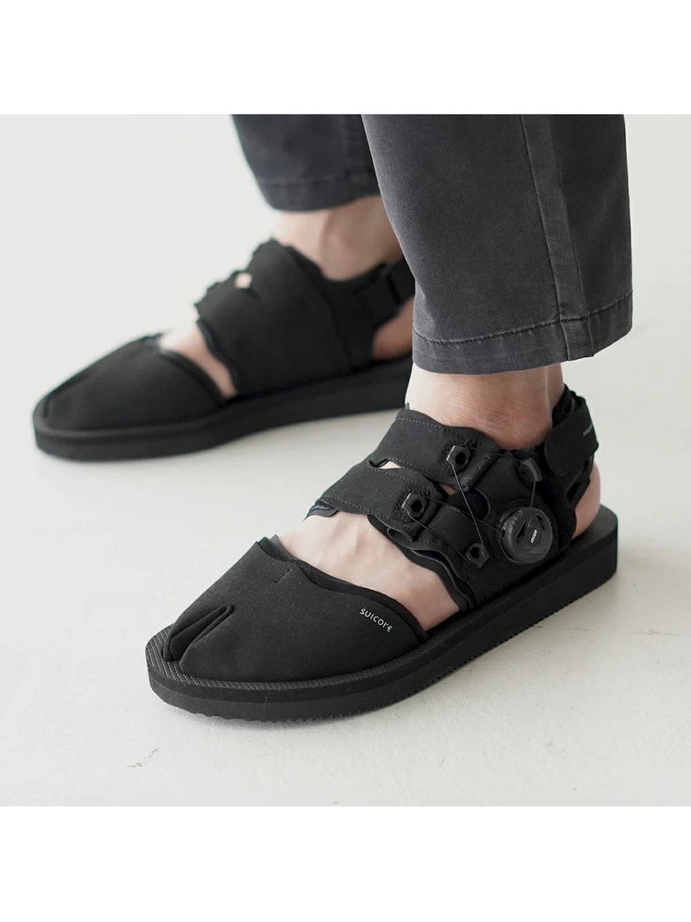 SUICOKE HAKU-ab Sandals Black Tabi Shoe Atop Dial Lacing System Split-Toe EU36.5